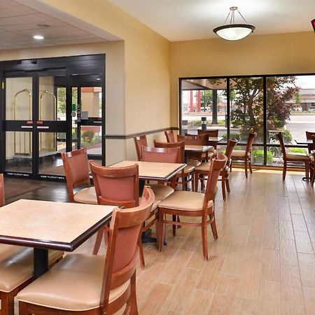 Red Roof Inn & Suites Columbus West Broad Εξωτερικό φωτογραφία