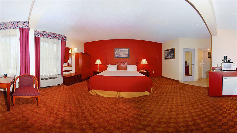 Red Roof Inn & Suites Columbus West Broad Εξωτερικό φωτογραφία