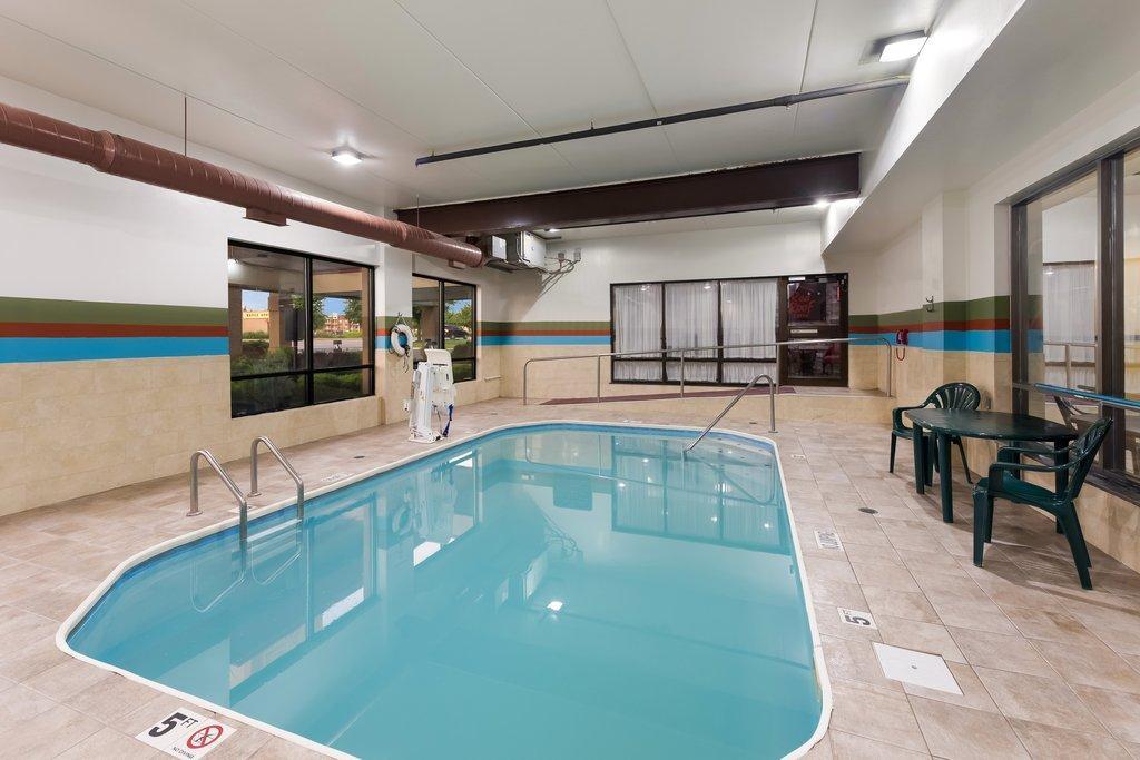 Red Roof Inn & Suites Columbus West Broad Εξωτερικό φωτογραφία
