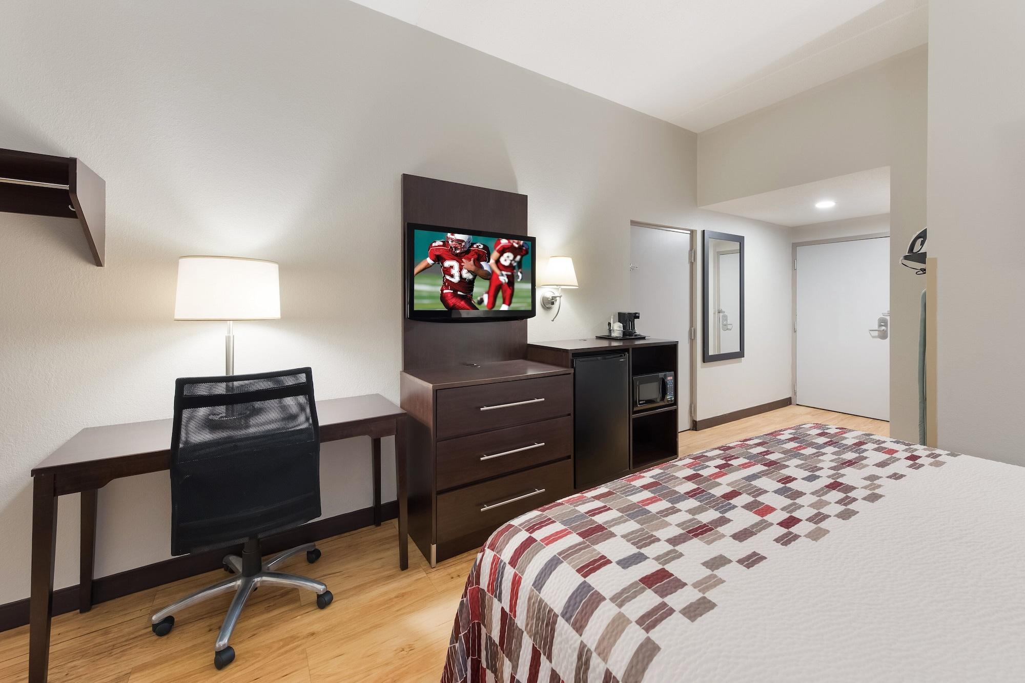 Red Roof Inn & Suites Columbus West Broad Εξωτερικό φωτογραφία